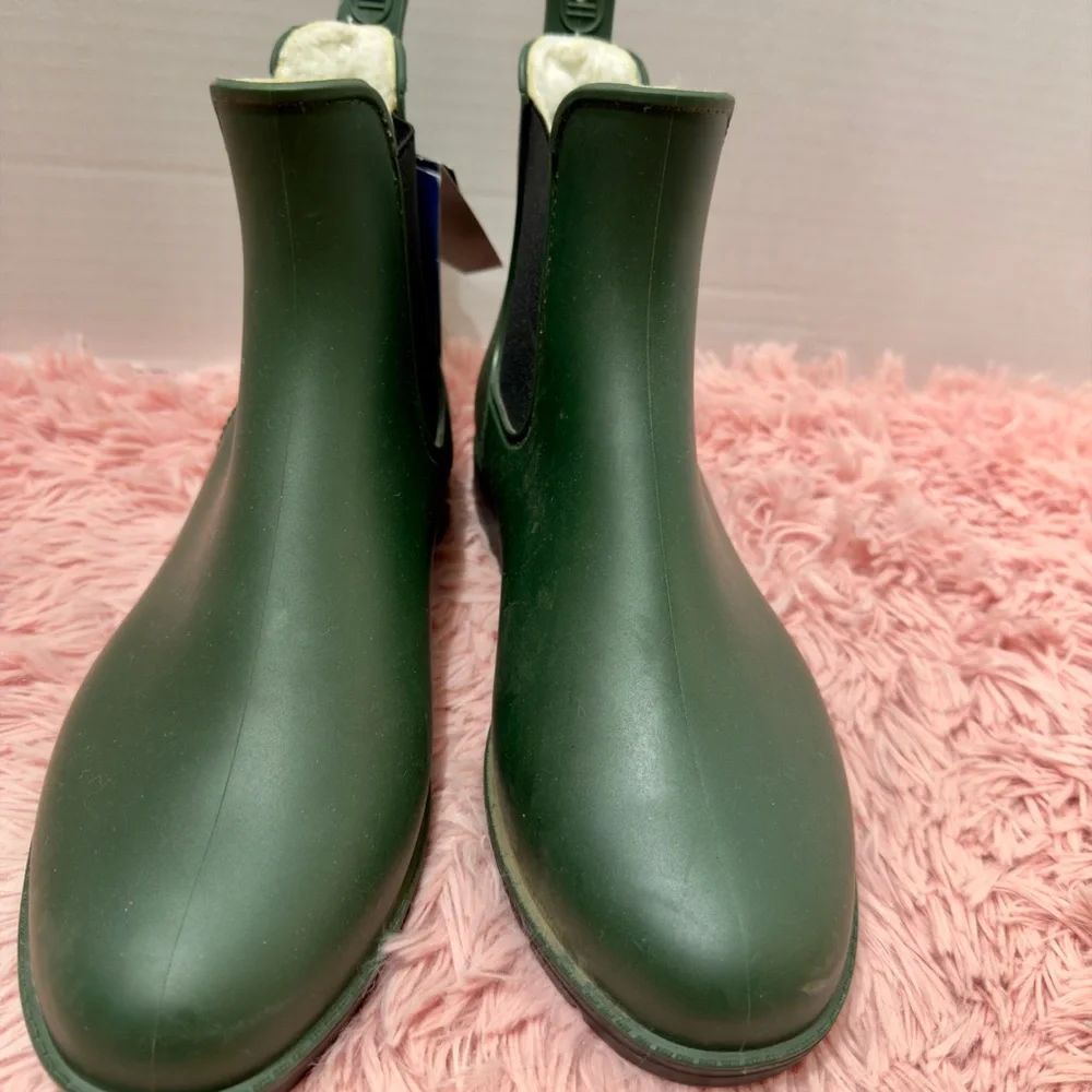 NWT Khombu Danielle Dark Green Waterproof Hiker Winter Snow Rain Boots Size 6‎